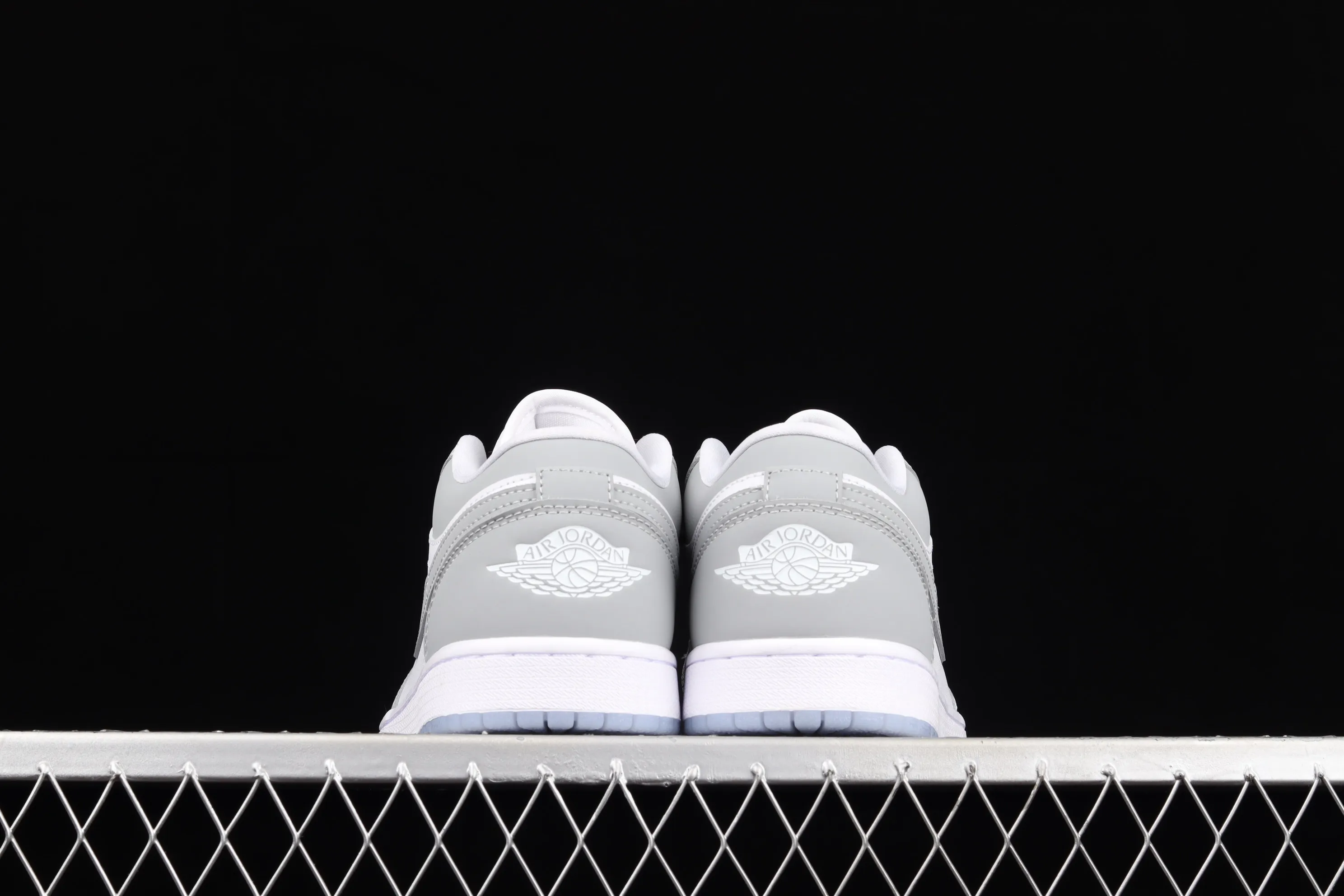 All categories Air Jordan Jordan series basketball shoes Air Jordan 1 Low G version pure original Air Jordan 1 Low AJ1 Joe 1 Wolf gray low-top cultural leisure sports sneakers DC0774-105